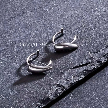 Gothic Sharp Teeth Lip Clip — Stainless Steel Non-Piercing Fake Lip Ring for Halloween