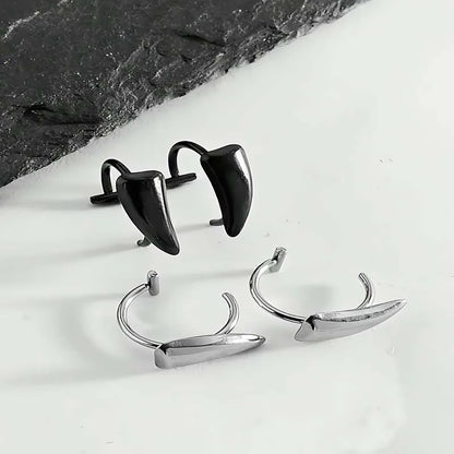 Gothic Sharp Teeth Lip Clip — Stainless Steel Non-Piercing Fake Lip Ring for Halloween